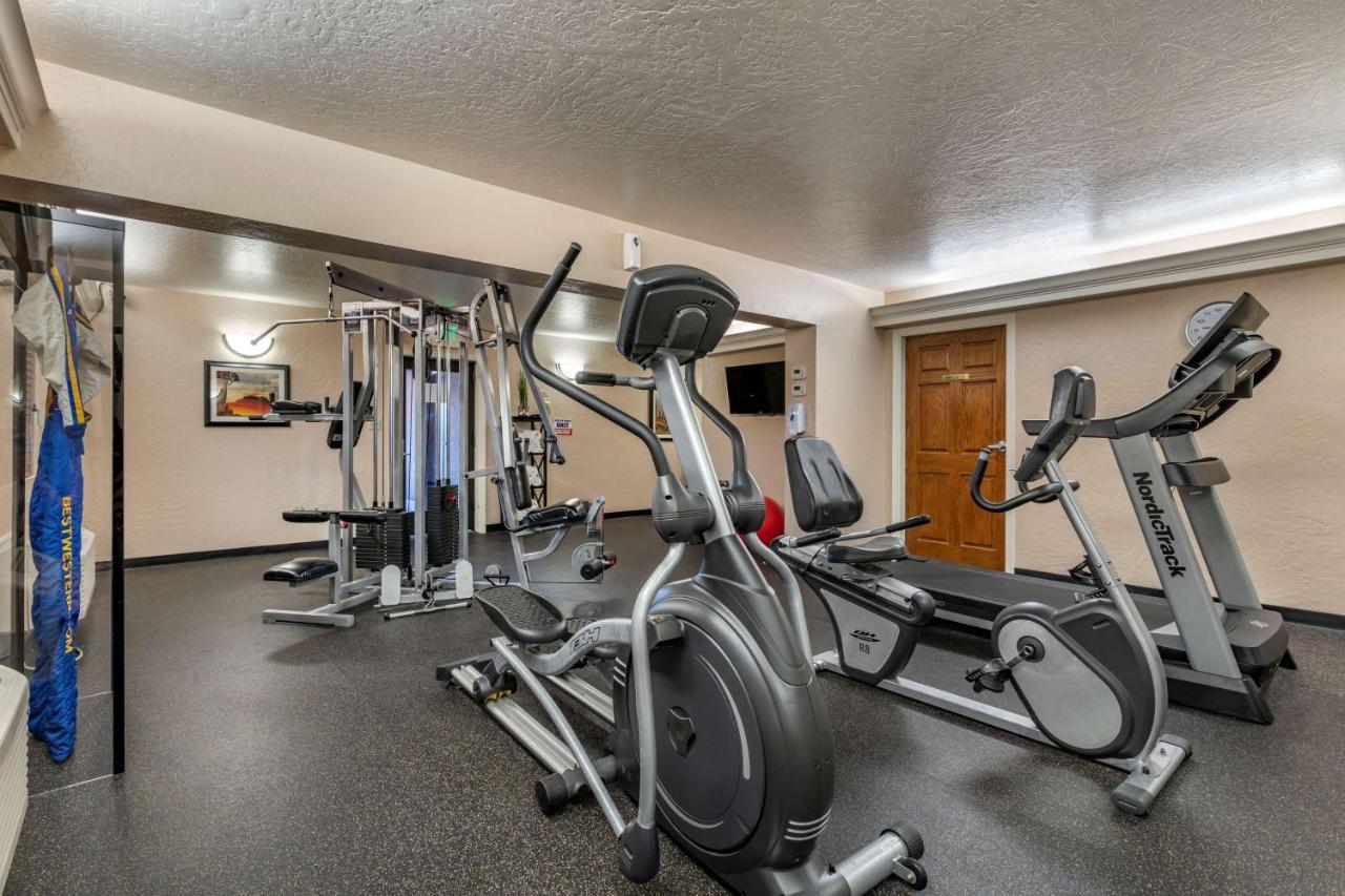 Best Western Plus Hilltop Inn Redding Exterior foto