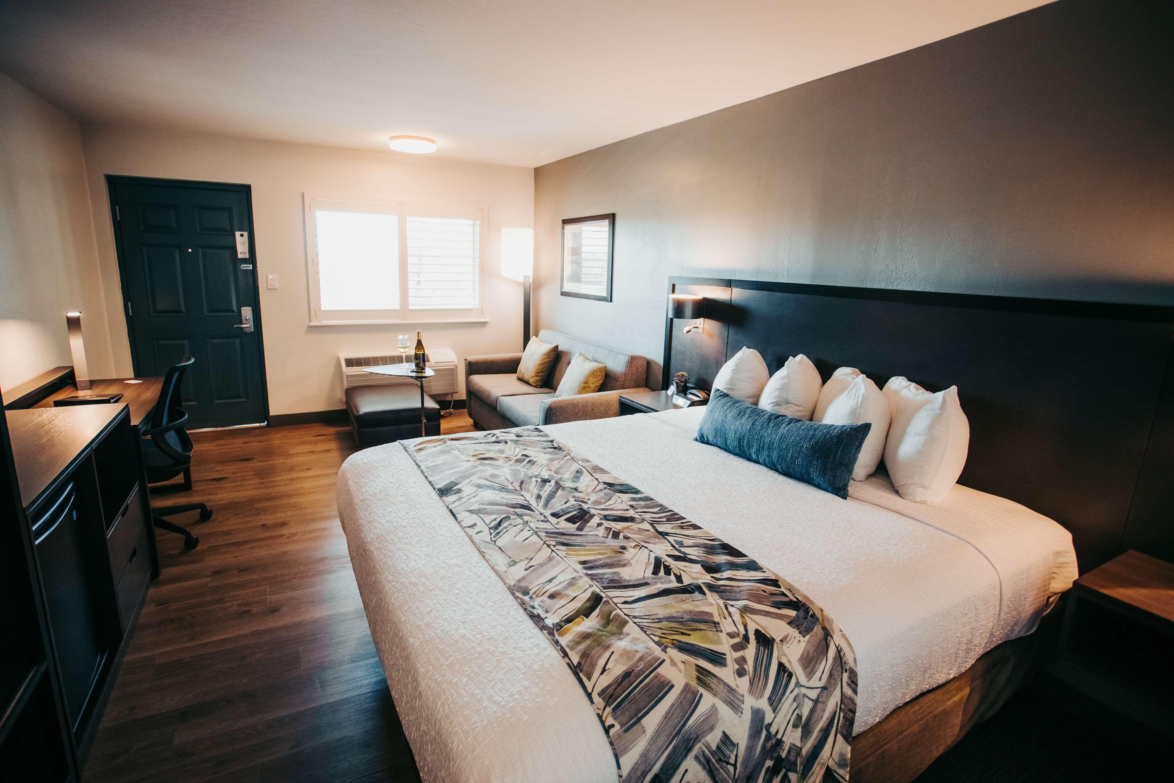Best Western Plus Hilltop Inn Redding Exterior foto