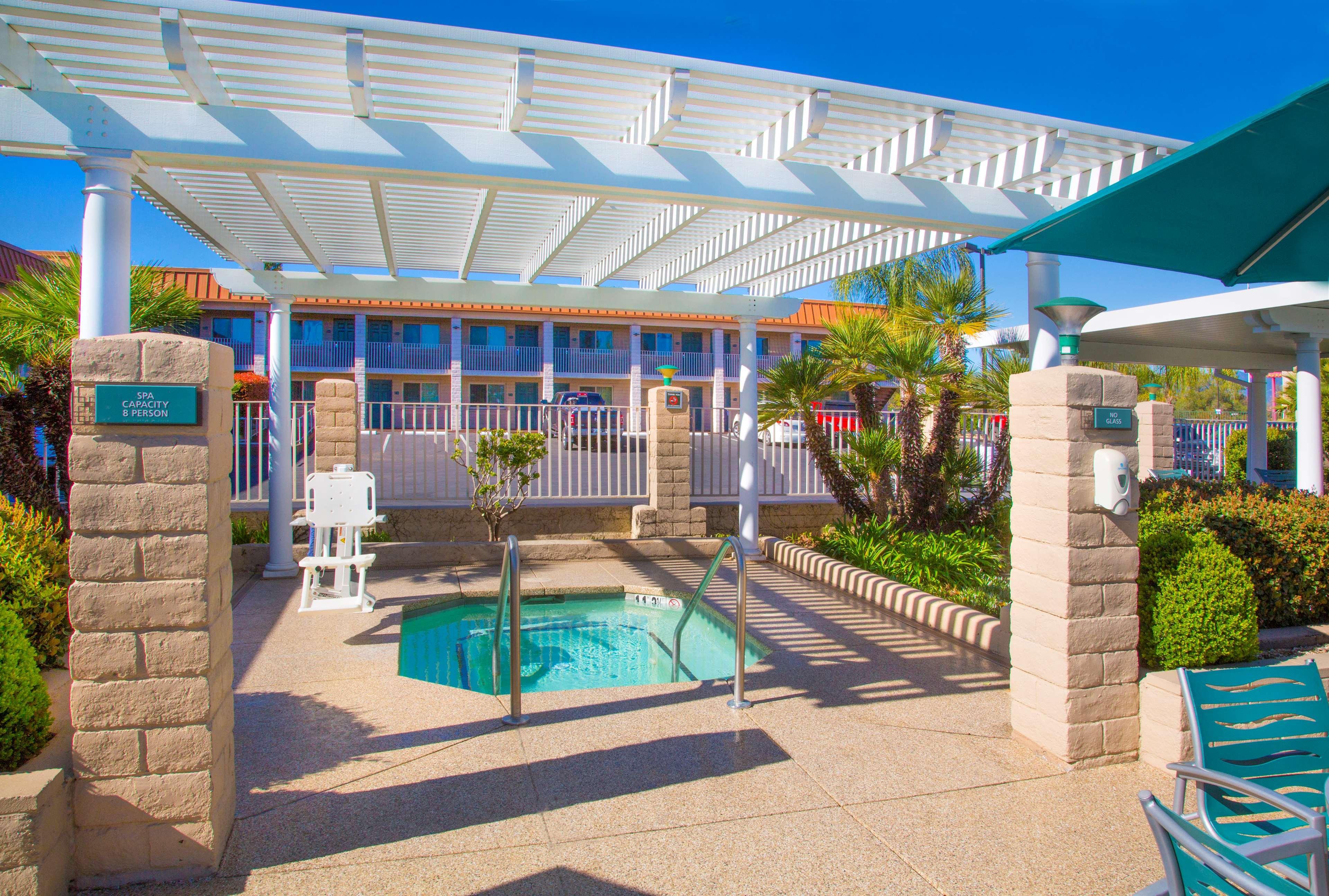 Best Western Plus Hilltop Inn Redding Exterior foto